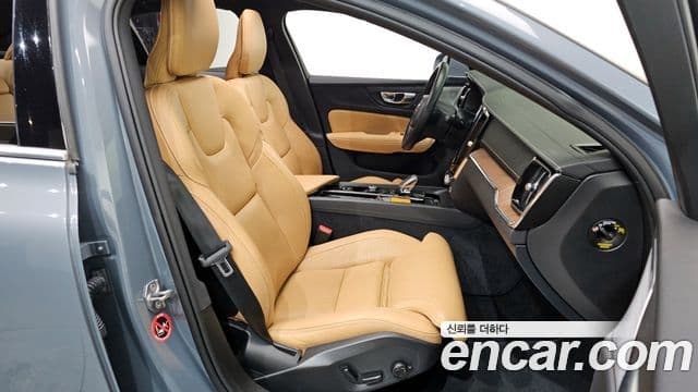 Volvo S60 3세대 B5 Inscription, 2022 12