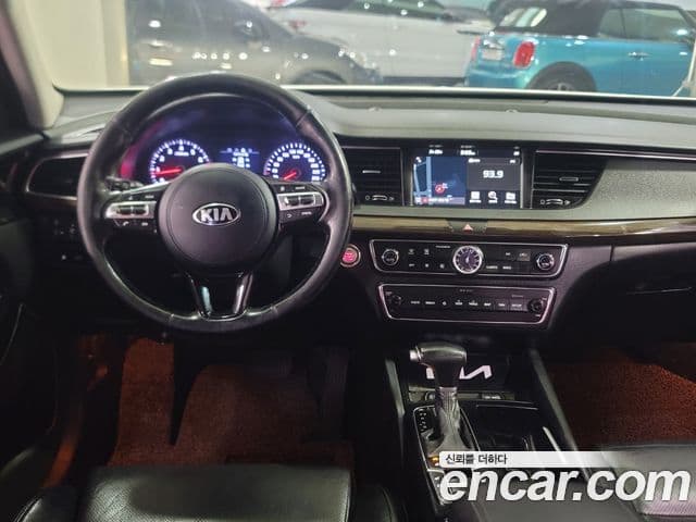 Kia All New K7 Luxury, 2018 9