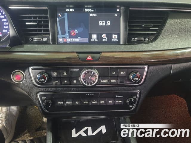 Kia All New K7 Luxury, 2018 13