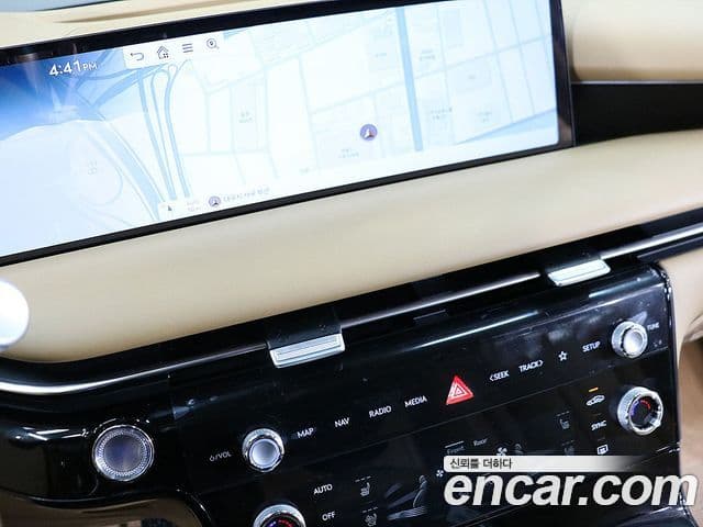 Genesis G80 (RG3) бензин 2.5 турбо 2WD, 2025 8