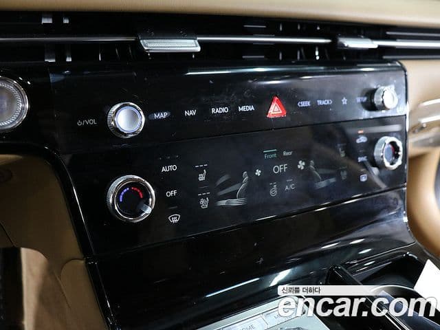 Genesis G80 (RG3) бензин 2.5 турбо 2WD, 2025 11