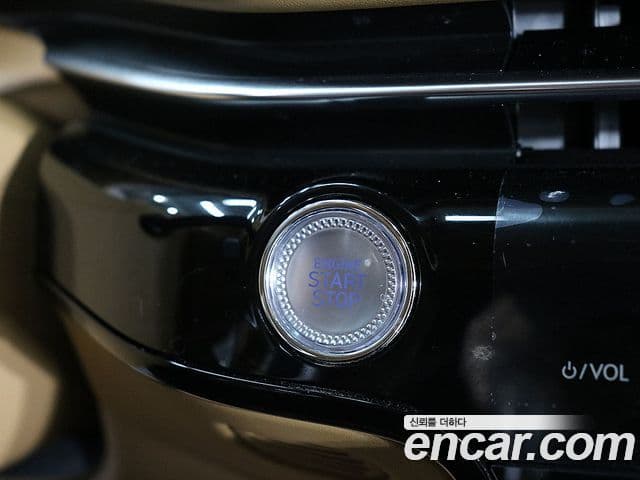 Genesis G80 (RG3) бензин 2.5 турбо 2WD, 2025 12