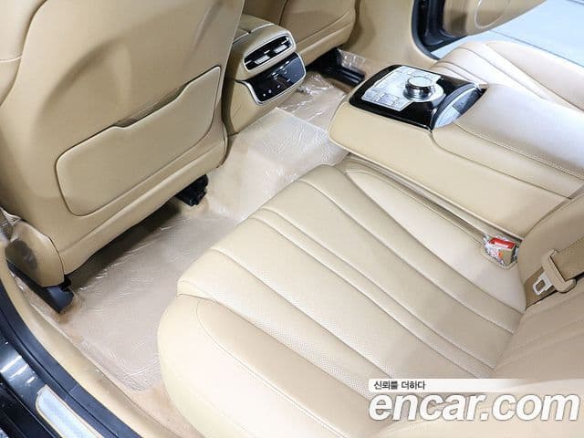 Genesis G80 (RG3) бензин 2.5 турбо 2WD, 2025 15