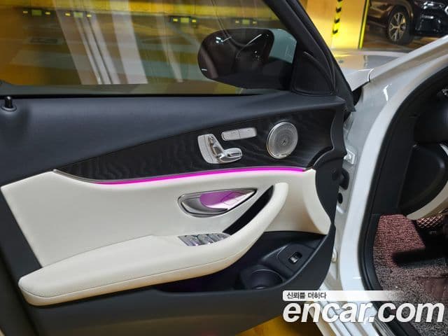 Mercedes-Benz E-класс W213 AMG Line, 2023 11