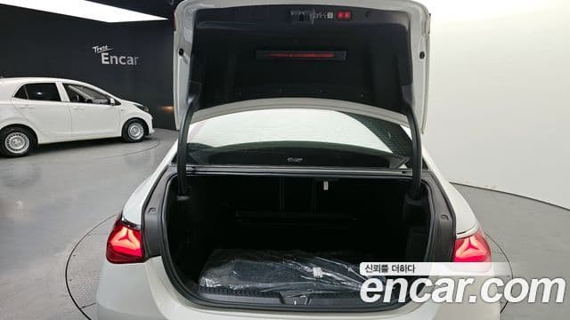 Mercedes-Benz E-класс W214 Exclusive, 2024 20