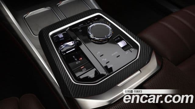 BMW 7시리즈 (G70) 740i sDrive Design Pure Excellence, 2023 9