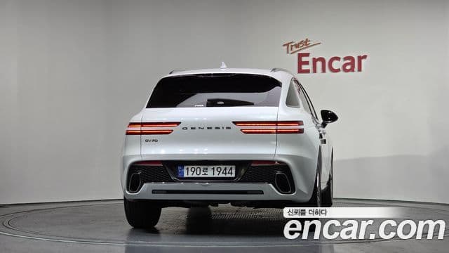 Genesis GV70, 2024 4