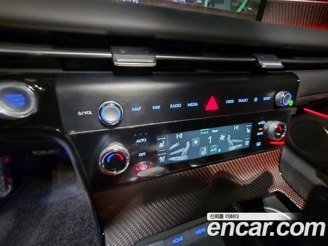 Genesis G80 (RG3) бензин 3.5 турбо AWD, 2025 12