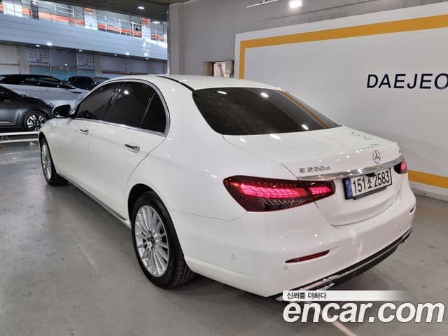 Mercedes-Benz E-класс W213 Exclusive, 2023 4