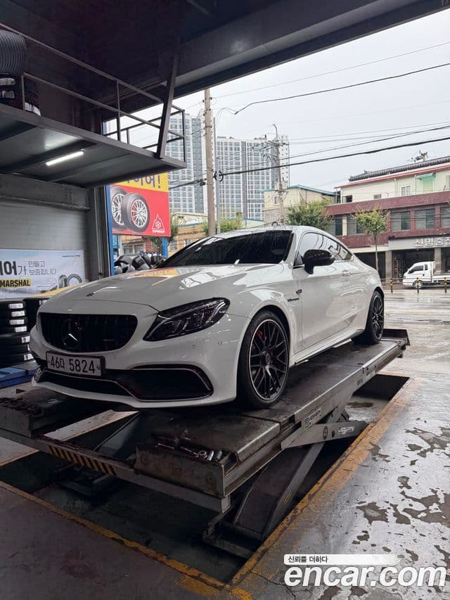 Mercedes-Benz C-класс W205 C63 AMG купе, 2017 3