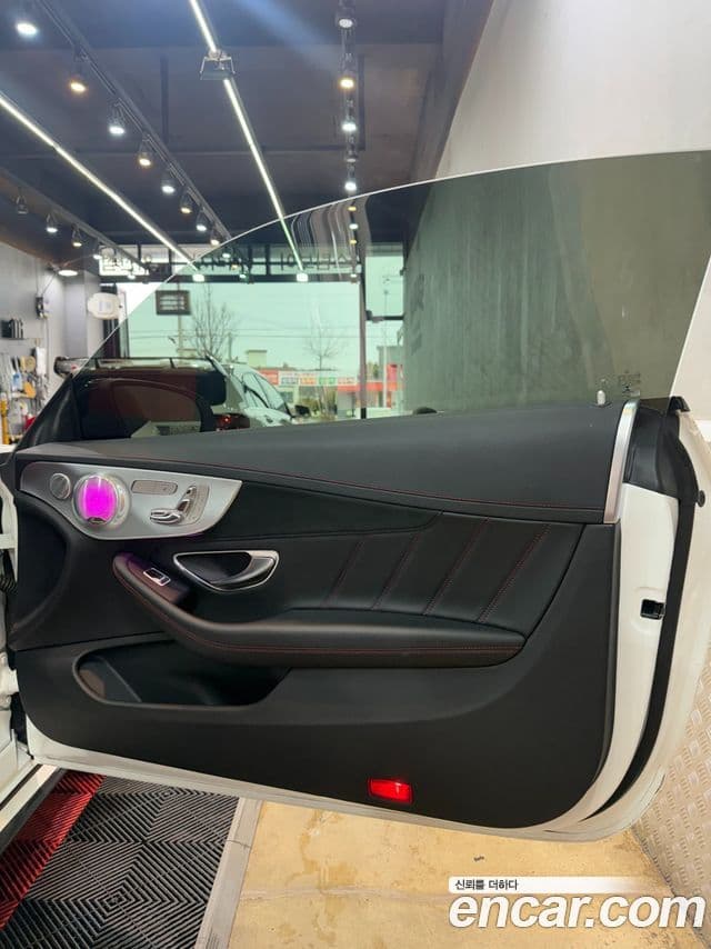 Mercedes-Benz C-класс W205 C63 AMG купе, 2017 8