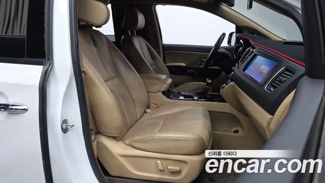 Kia The / новый New Carnival Noblesse Special, 2019 11