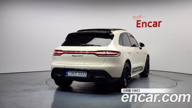 Porsche Macan 95B, 2022 4