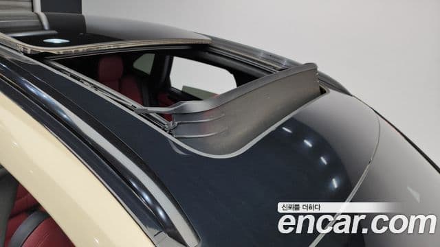 Porsche Macan 95B, 2022 19