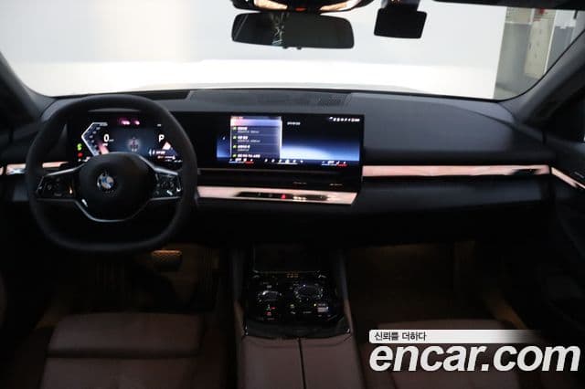 BMW 5시리즈 (G60), 2025 7