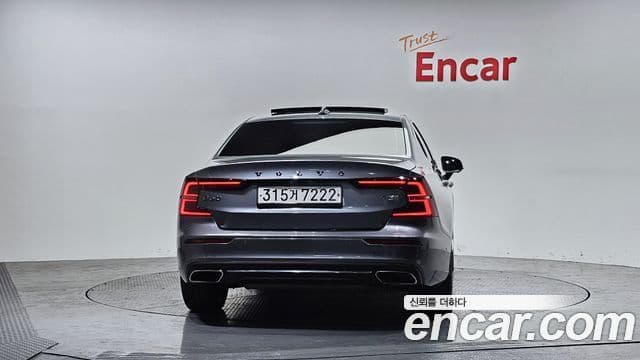 Volvo S60 3세대 T5 Inscription, 2020 4