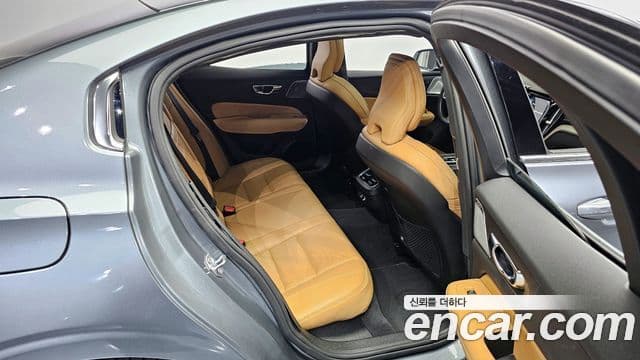 Volvo S60 3세대 T5 Inscription, 2020 12