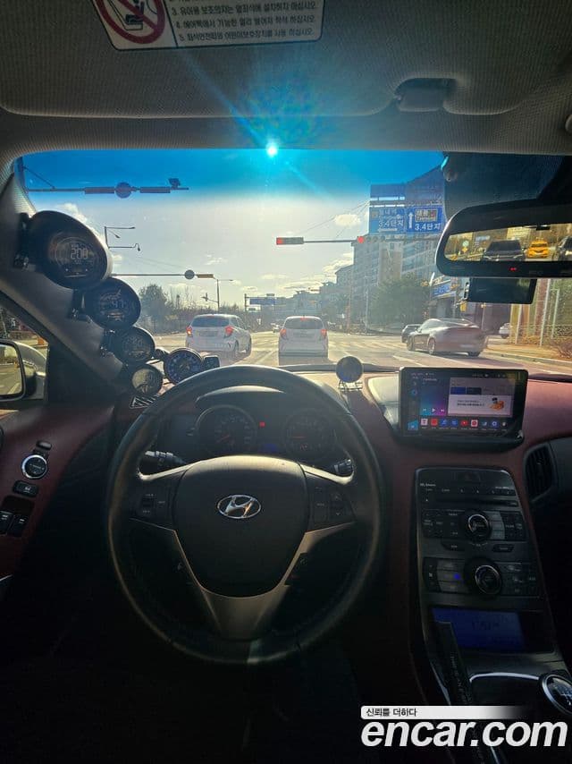 Hyundai Genesis купе 200 турбо P, 2010 6