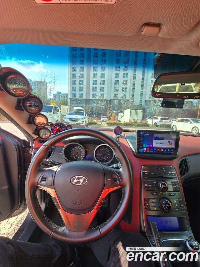 Hyundai Genesis купе 200 турбо P, 2010 19