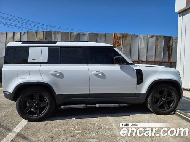 Land Rover Defender (L663) 110 D250 SE, 2023 3