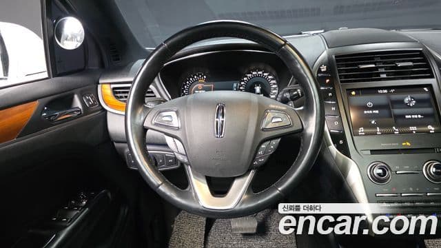 Lincoln MKC, 2019 13