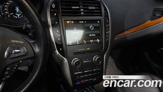 Lincoln MKC, 2019 14