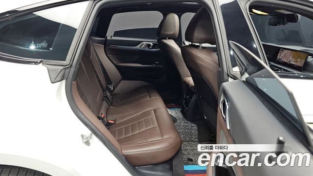 BMW i4 eDrive40 M Sport, 2023 12