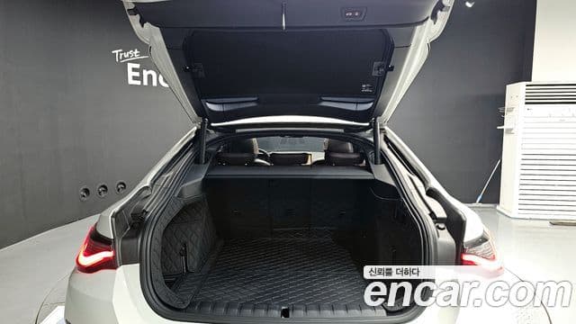 BMW i4 eDrive40 M Sport, 2023 20