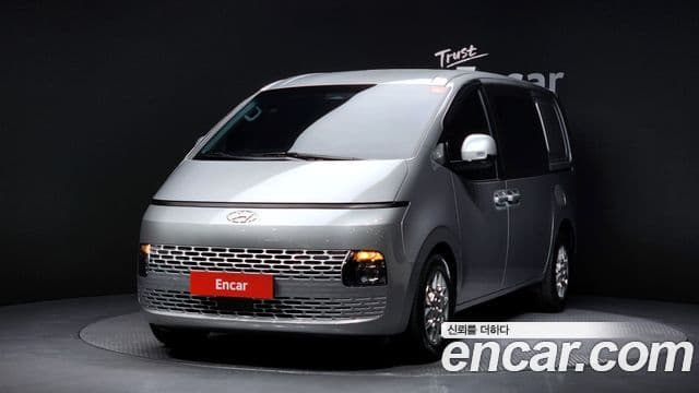 Hyundai Staria Modern, 2024 1