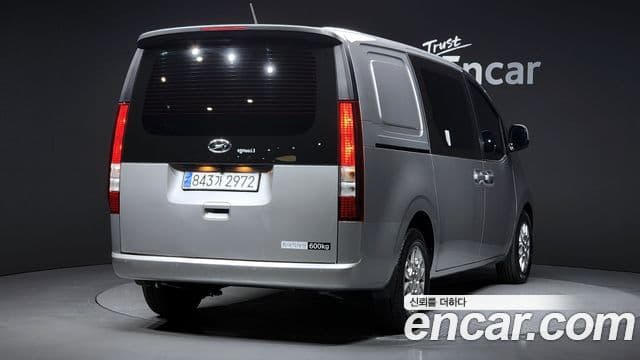 Hyundai Staria Modern, 2024 2