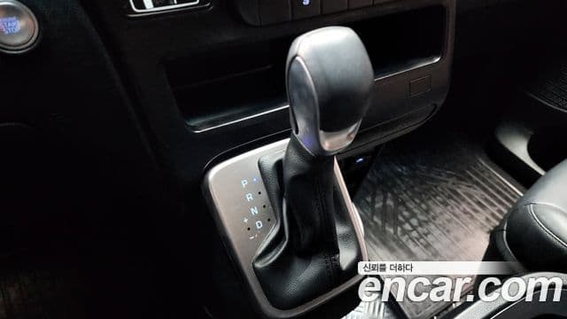 Hyundai Staria Modern, 2024 9