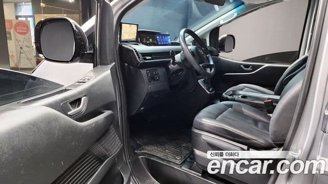 Hyundai Staria Modern, 2024 11