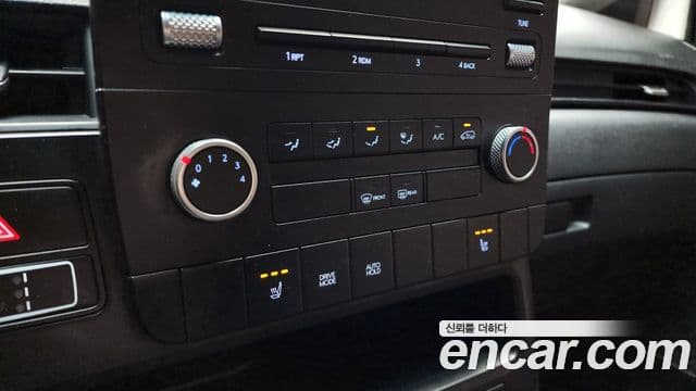 Hyundai Staria Modern, 2024 19