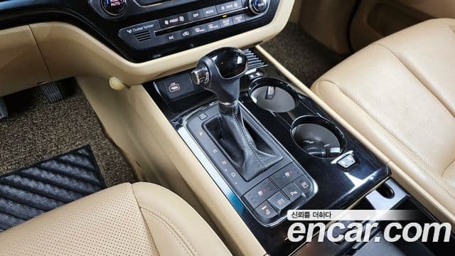 Kia All New Carnival Noblesse, 2016 9