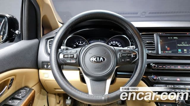 Kia All New Carnival Noblesse, 2016 13