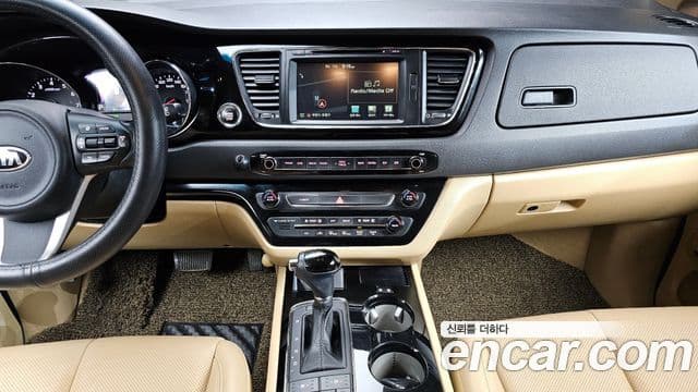 Kia All New Carnival Noblesse, 2016 14
