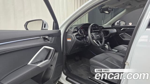 Audi Q3 (F3), 2025 10