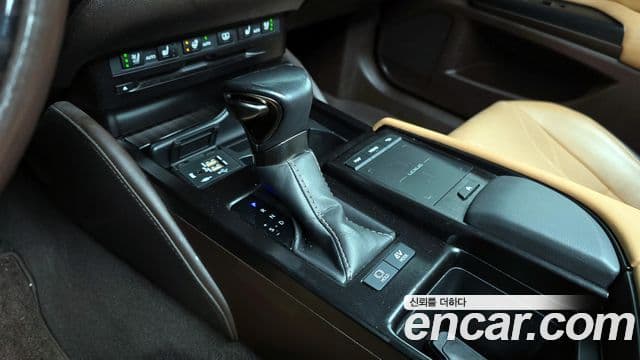 Lexus ES300h 7세대 Luxury Plus, 2021 9