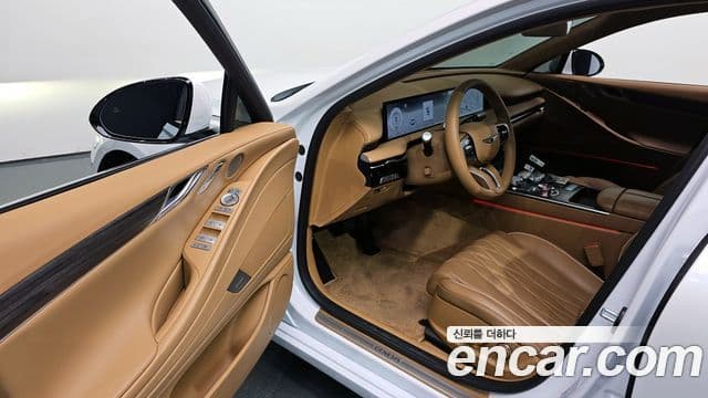 Genesis G80 (RG3) бензин 2.5 турбо 2WD, 2025 11