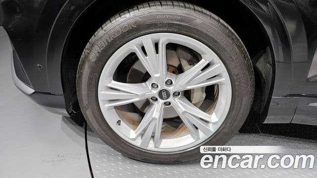 Audi Q8 (4M) Premium, 2022 все фото