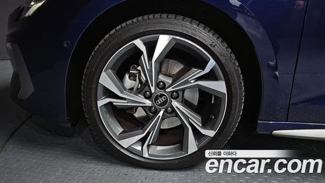 Audi A3 (8Y) Premium, 2023 все фото