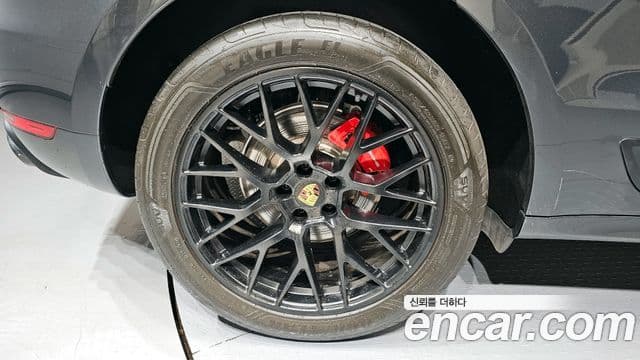 Porsche Macan 95B, 2021 все фото