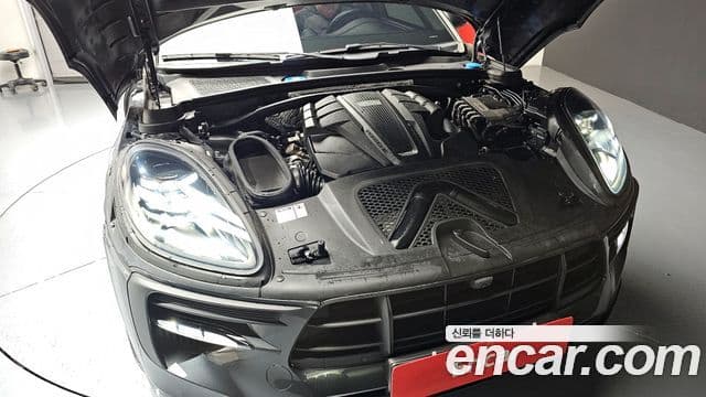 Porsche Macan 95B, 2021 6