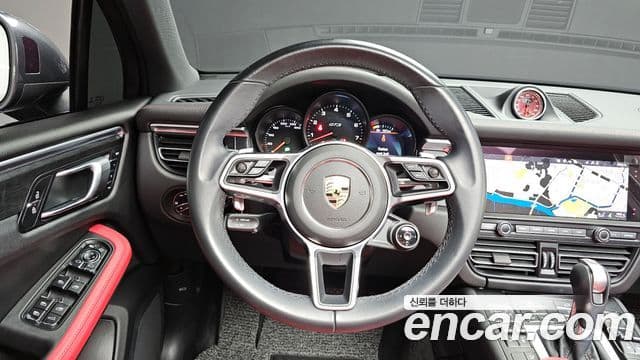 Porsche Macan 95B, 2021 13