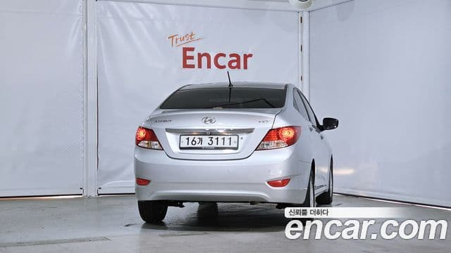 Hyundai Accent(новый кузов / новое поколение) Premier, 2012 4