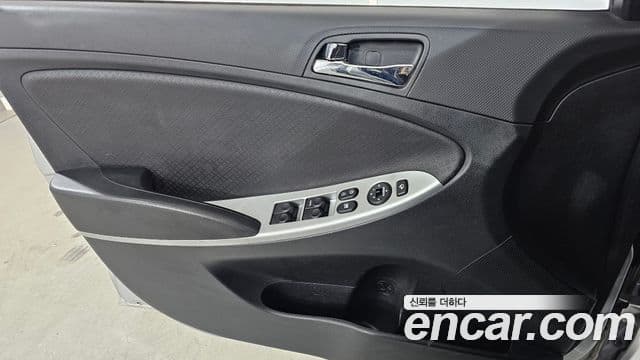 Hyundai Accent(новый кузов / новое поколение) Premier, 2012 14