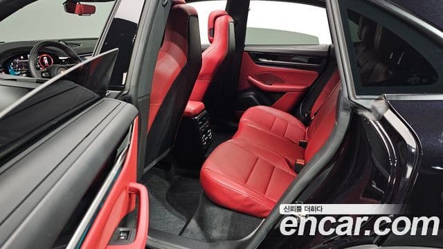 Porsche Macan EV базовый 4, 2025 16