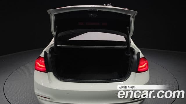 BMW 3시리즈 (F30), 2018 20