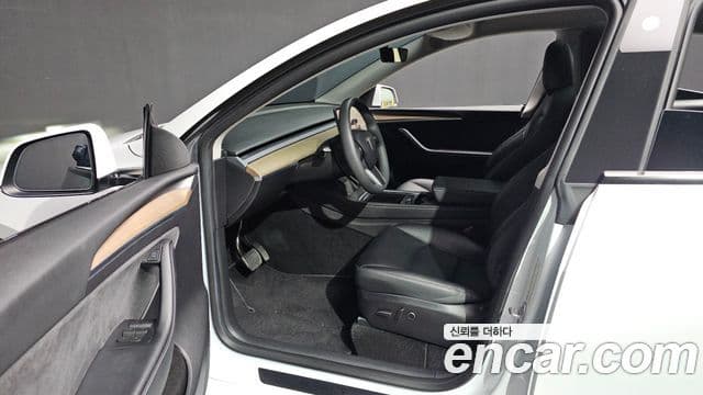 Tesla модель Y, 2023 10