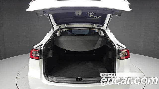 Tesla модель Y, 2023 20